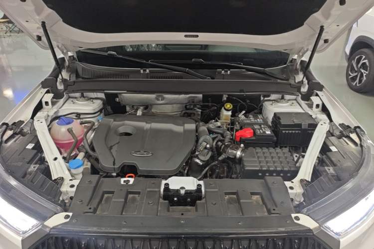 Used Chery Tiggo 8 2025 Excellence Version 230 TCI Automatic Luxury Edition 7 Seats Engine Bay