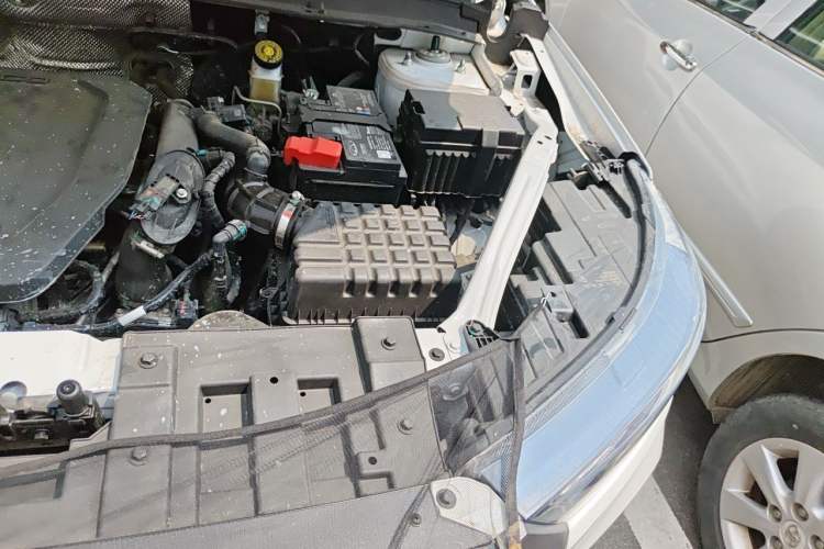 Used Chery Tiggo 8 2025 Excellence Version 230 TCI Manual Comfort Edition 5 Seats Engine Bay Left