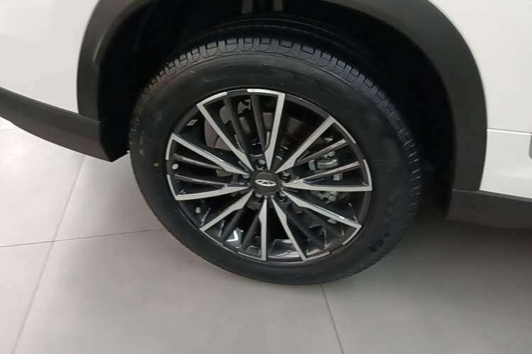 Used Chery Tiggo 8 2025 Excellence Edition 230 TCI Automatic Luxury Version 5 Seats Exterior 5