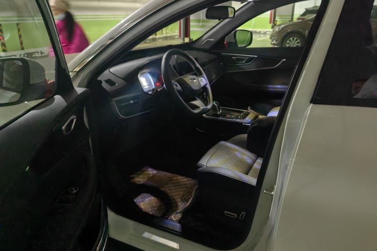 Used Chery Tiggo 8 2025 Excellence Edition 230 TCI Automatic Luxury Version 5 Seats Interior 2