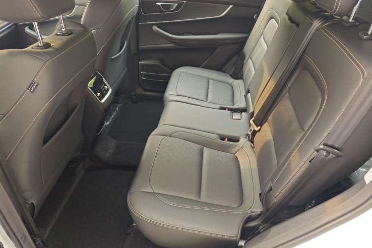 Used Chery Tiggo 8 2025 Excellence Version 230 TCI Automatic Luxury Edition 7 Seats Interior 3