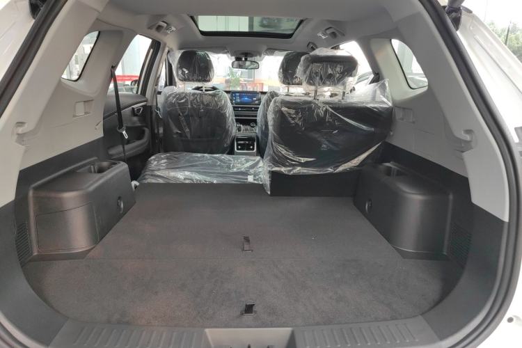 Used Chery Tiggo 8 2025 Excellence Edition 230 TCI Automatic Luxury Version 5 Seats Interior 4
