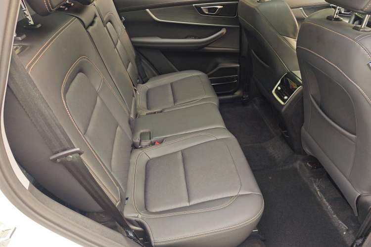 Used Chery Tiggo 8 2025 Excellence Version 230 TCI Automatic Luxury Edition 7 Seats Interior 8