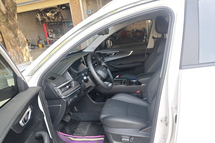 Used Chery Tiggo 8 2025 Excellence Version 230 TCI Automatic Luxury Edition 7 Seats Left Front Seat