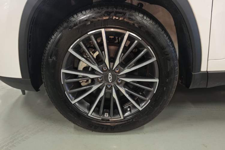 Used Chery Tiggo 8 2025 Excellence Version 230 TCI Automatic Luxury Edition 7 Seats Left Front Wheel Hub