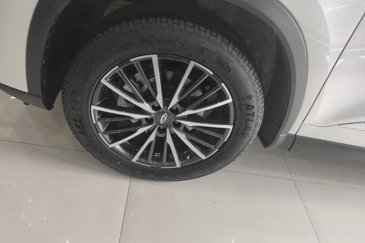 Used Chery Tiggo 8 2025 Excellence Version 230 TCI Manual Comfort Edition 5 Seats Left Front Wheel Hub