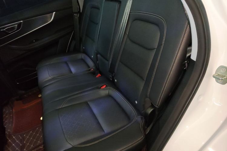 Used Chery Tiggo 8 2025 Excellence Edition 230 TCI Automatic Luxury Version 5 Seats Left Rear Seat