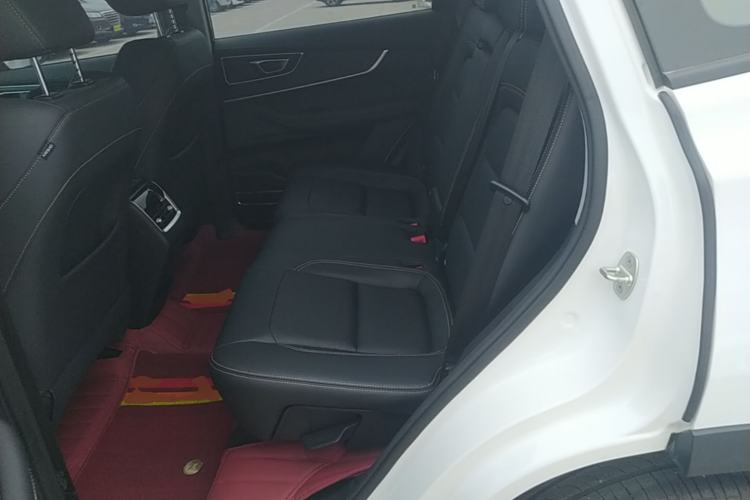 Used Chery Tiggo 8 2025 Excellence Edition 230 TCI Automatic Luxury Version 5 Seats Left Rear Seat