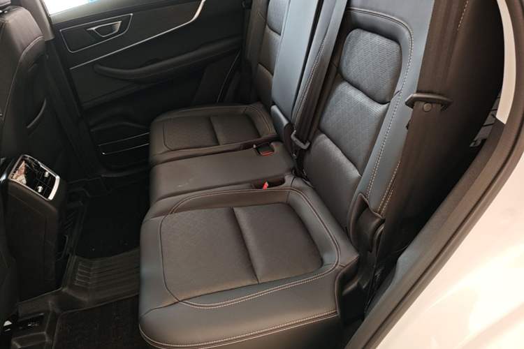 Used Chery Tiggo 8 2025 Excellence Version 230 TCI Automatic Luxury Edition 7 Seats Left Rear Seat