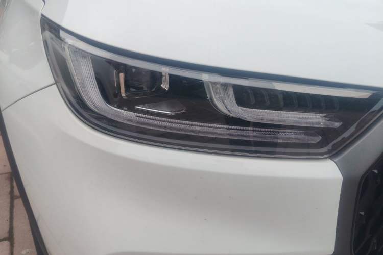 Used Chery Tiggo 8 2025 Excellence Version 230 TCI Manual Comfort Edition 5 Seats Right Front Headlight