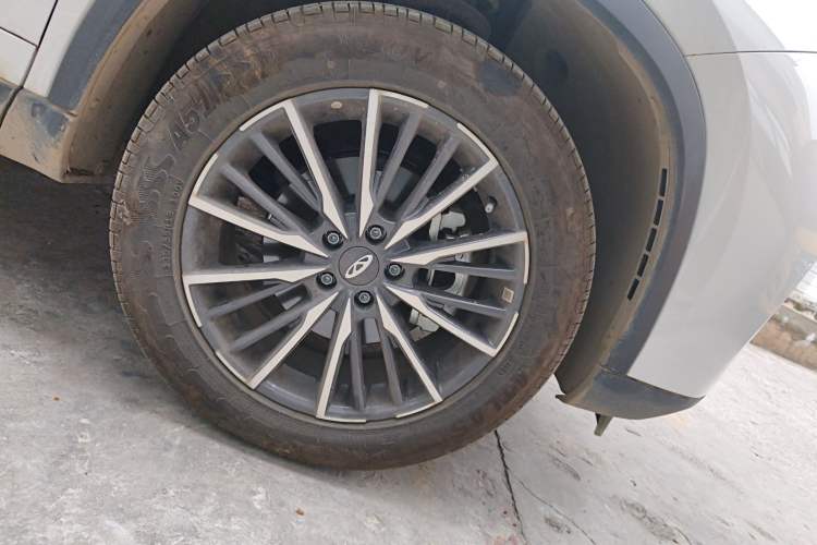 Used Chery Tiggo 8 2025 Excellence Edition 230 TCI Manual Comfort Version 7 Seats Right Front Wheel Hub