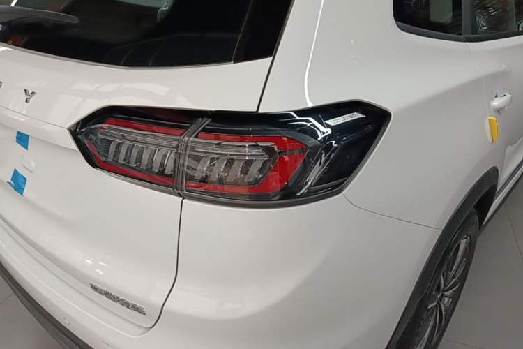 Used Chery Tiggo 8 2025 Excellence Edition 230 TCI Automatic Luxury Version 5 Seats Right Rear Taillight