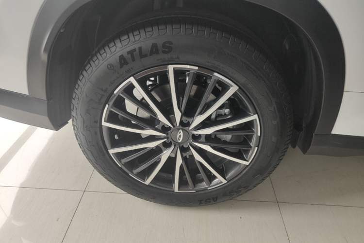 Used Chery Tiggo 8 2025 Excellence Version 230 TCI Manual Comfort Edition 5 Seats Right Rear Wheel Hub