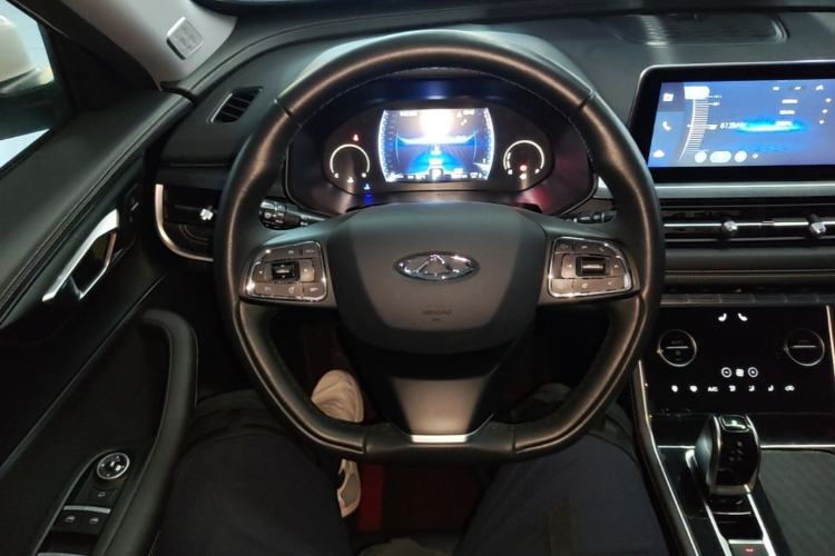 Used Chery Tiggo 8 2025 Excellence Edition 230 TCI Automatic Luxury Version 5 Seats Steering Wheel