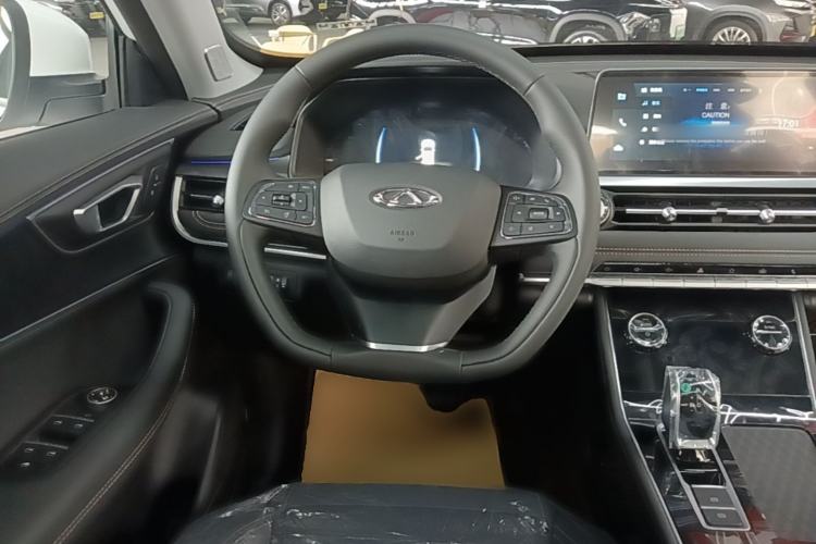Used Chery Tiggo 8 2025 Excellence Edition 230 TCI Automatic Luxury Version 5 Seats Steering Wheel