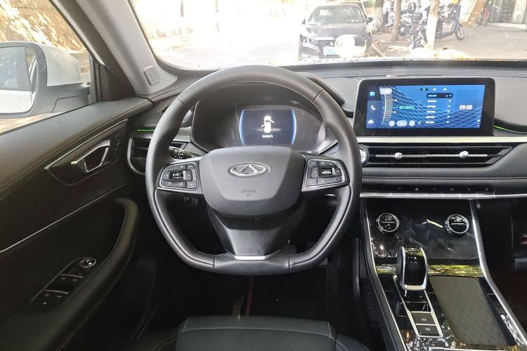 Used Chery Tiggo 8 2025 Excellence Version 230 TCI Automatic Luxury Edition 7 Seats Steering Wheel