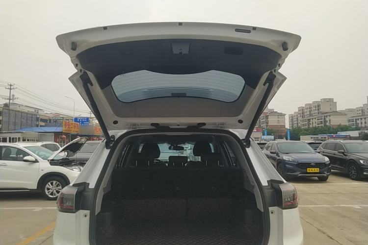 Used Chery Tiggo 8 2025 Excellence Edition 230 TCI Automatic Luxury Version 5 Seats Trunk