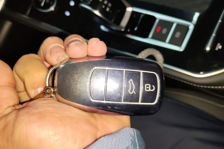 Used Chery Tiggo 8 2025 Excellence Edition 230 TCI Automatic Luxury Version 5 Seats Vehicle Key