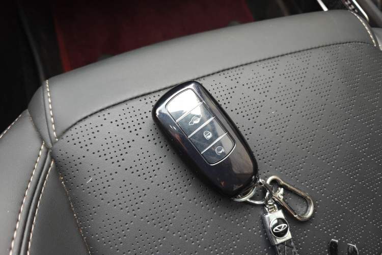 Used Chery Tiggo 8 2025 Excellence Edition 230 TCI Manual Comfort Version 7 Seats Vehicle Key