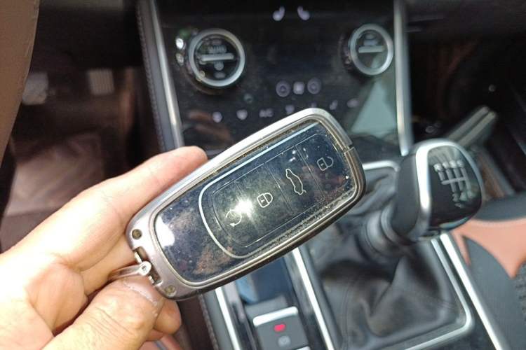Used Chery Tiggo 8 2025 Excellence Edition 230 TCI Manual Comfort Version 7 Seats Vehicle Key