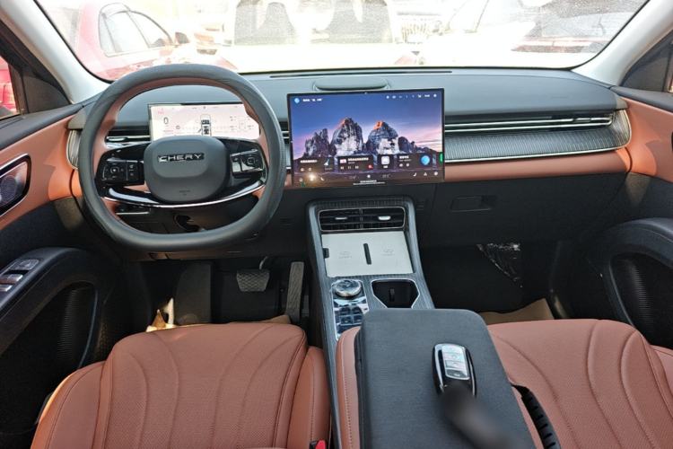 Used Chery Tiggo 8 2026 Model, 5th Generation Tiger Model, Kunpeng 1.6T Automatic Prestige Version Center Console