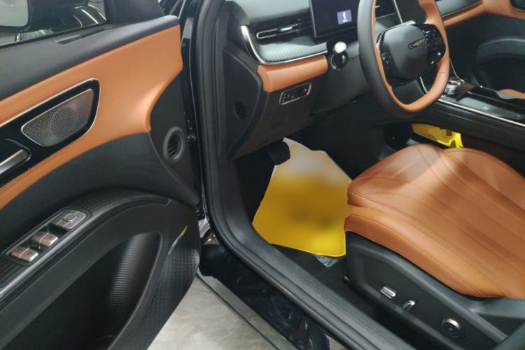Used Chery Tiggo 8 2026 Model, 5th Generation Leopard Model, Kunpeng 1.6T Automatic Prestige Version Driver Seat