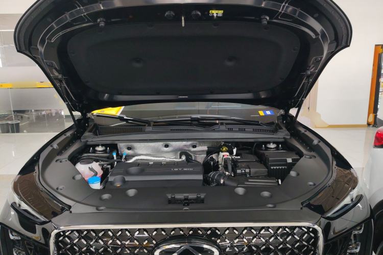 Used Chery Tiggo 8 2026 Model, 5th Generation Leopard Model, Kunpeng 1.6T Automatic Prestige Version Engine Bay