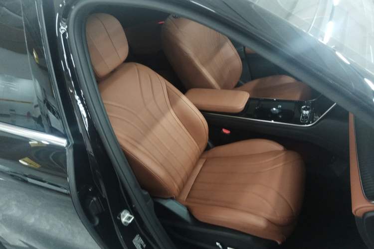 Used Chery Tiggo 8 2026 Model, 5th Generation Leopard Model, Kunpeng 1.6T Automatic Prestige Version Right Front Seat
