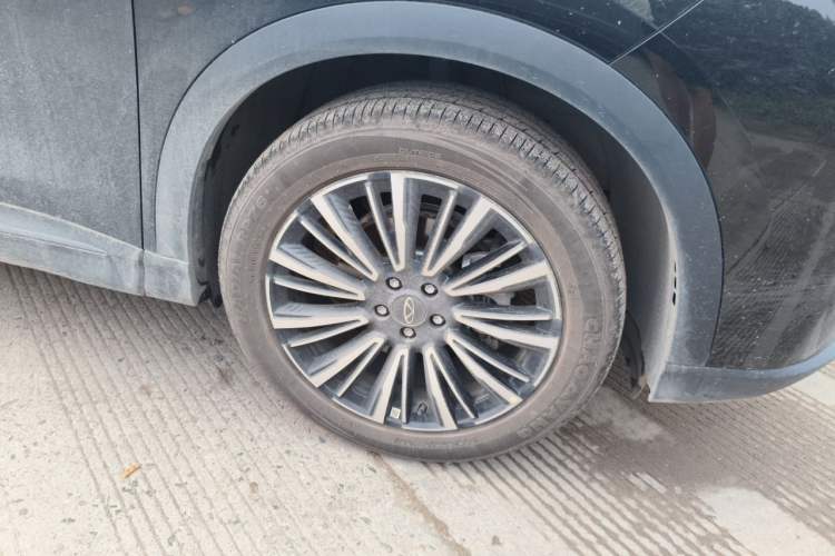 Used Chery Tiggo 8 2026 Model, 5th Generation Leopard Model, Kunpeng 1.6T Automatic Prestige Version Right Front Wheel Hub