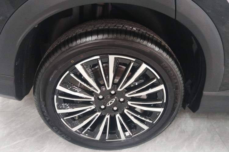 Used Chery Tiggo 8 2026 Model, 5th Generation Leopard Model, Kunpeng 1.6T Automatic Prestige Version Right Rear Wheel Hub