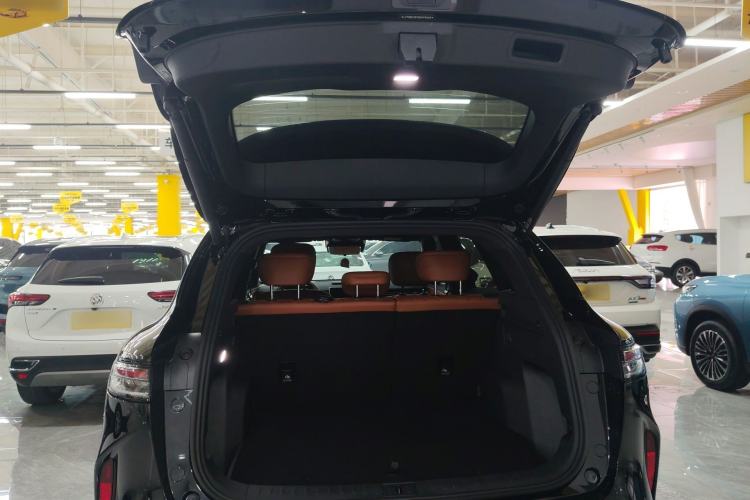 Used Chery Tiggo 8 2026 Model, 5th Generation Leopard Model, Kunpeng 1.6T Automatic Prestige Version Trunk