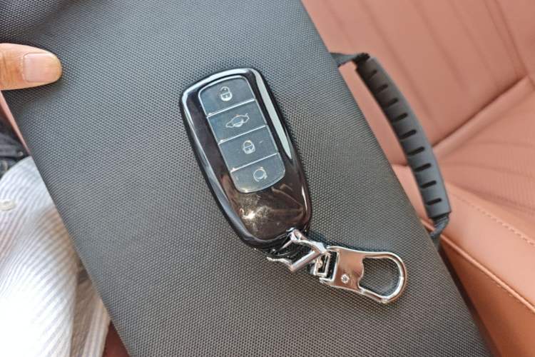 Used Chery Tiggo 8 2026 Model, 5th Generation Tiger Model, Kunpeng 1.6T Automatic Prestige Version Vehicle Key