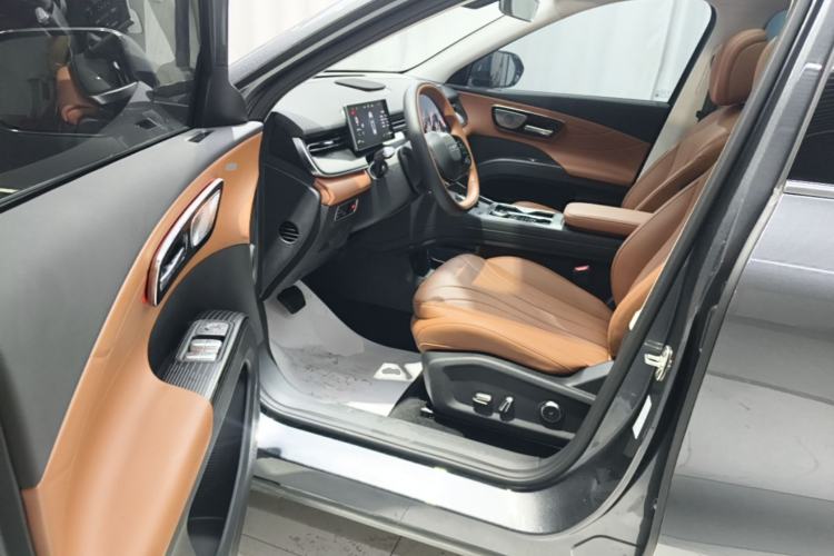 Used Chery Tiggo 8 2026 Model, 5th Generation Tiger Model, Kunpeng 1.6T Automatic Flagship Version Driver Seat