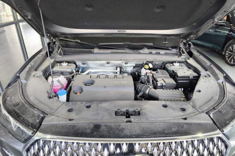 Used Chery Tiggo 8 2026 Model, 5th Generation Tiger Model, Kunpeng 1.6T Automatic Flagship Version Engine Bay