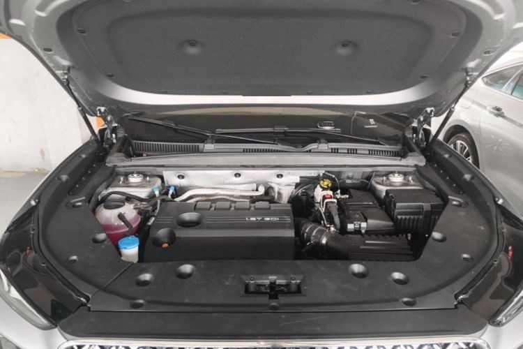 Used Chery Tiggo 8 2026 Model, 5th Generation Leopard Model, Kunpeng 1.6T Automatic Prestige Version Engine Bay