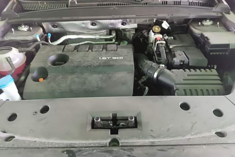 Used Chery Tiggo 8 2026 Model, 5th Generation Tiger Model, Kunpeng 1.6T Automatic Flagship Version Engine Bay