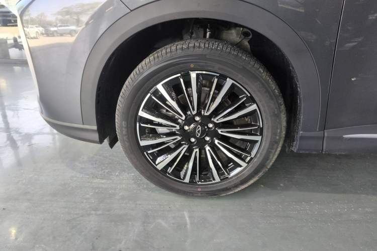 Used Chery Tiggo 8 2026 Model, 5th Generation Tiger Model, Kunpeng 1.6T Automatic Flagship Version Exterior 4