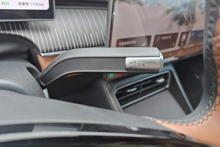 Used Chery Tiggo 8 2026 Model, 5th Generation Tiger Model, Kunpeng 1.6T Automatic Flagship Version Gear Lever