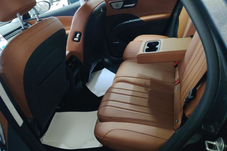 Used Chery Tiggo 8 2026 Model, 5th Generation Tiger Model, Kunpeng 1.6T Automatic Flagship Version Left Rear Seat