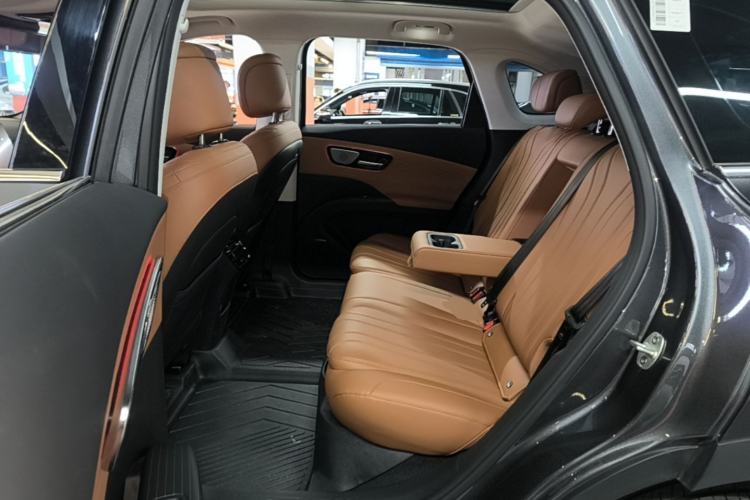 Used Chery Tiggo 8 2026 Model, 5th Generation Tiger Model, Kunpeng 1.6T Automatic Flagship Version Left Rear Seat