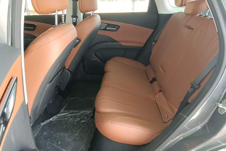 Used Chery Tiggo 8 2026 Model, 5th Generation Tiger Model, Kunpeng 1.6T Automatic Flagship Version Left Rear Seat
