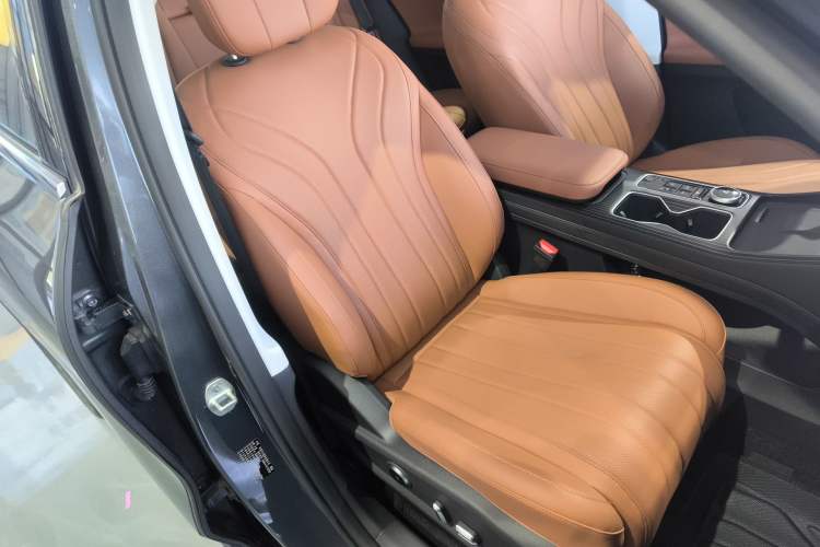 Used Chery Tiggo 8 2026 Model, 5th Generation Tiger Model, Kunpeng 1.6T Automatic Flagship Version Right Front Seat