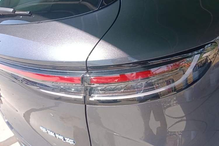 Used Chery Tiggo 8 2026 Model, 5th Generation Tiger Model, Kunpeng 1.6T Automatic Flagship Version Right Rear Taillight