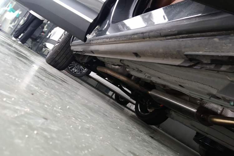 Used Chery Tiggo 8 2026 Model, 5th Generation Tiger Model, Kunpeng 1.6T Automatic Flagship Version Right Side Sill