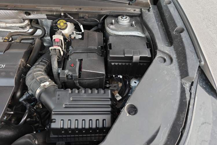 Used Chery Tiggo 8 2026 Model, 5th Generation Tiger Model, Kunpeng 1.6T Automatic Prestige Version Engine Bay Left