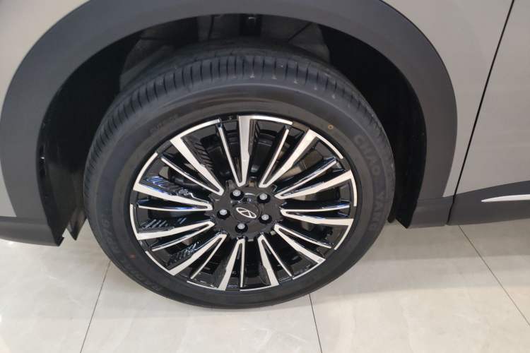 Used Chery Tiggo 8 2026 Model, 5th Generation Tiger Model, Kunpeng 1.6T Automatic Prestige Version Exterior 4