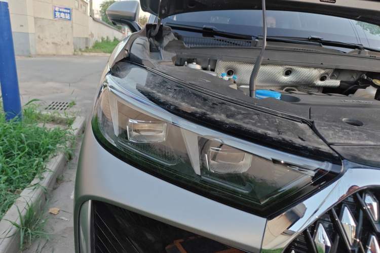 Used Chery Tiggo 8 2026 Model, 5th Generation Tiger Model, Kunpeng 1.6T Automatic Prestige Version Right Front Headlight