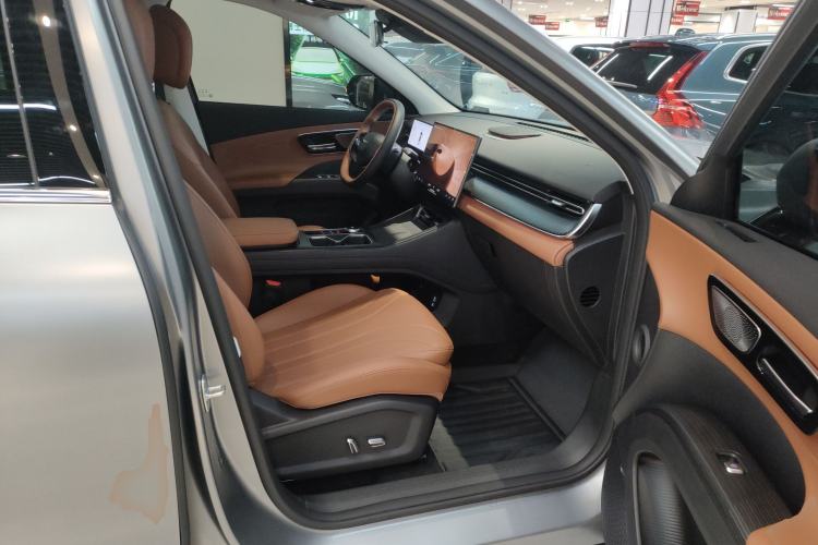 Used Chery Tiggo 8 2026 Model, 5th Generation Tiger Model, Kunpeng 1.6T Automatic Prestige Version Right Front Seat