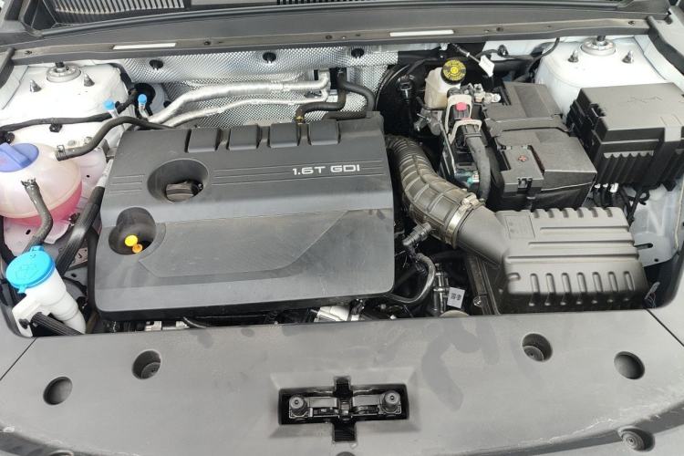Used Chery Tiggo 8 2026 Model, 5th Generation Tiger Model, Kunpeng 1.6T Automatic Prestige Version Engine Bay