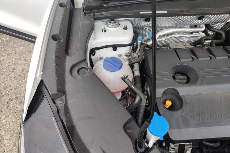 Used Chery Tiggo 8 2026 Model, 5th Generation Tiger Model, Kunpeng 1.6T Automatic Prestige Version Engine Bay Right